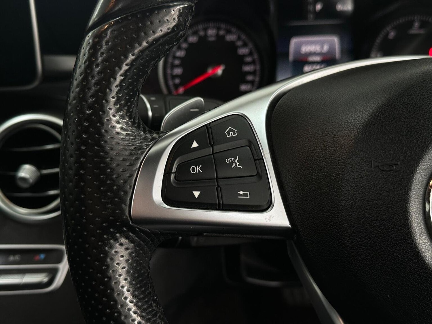 Used Mercedes-Benz C Class 2018 for sale - 76877540: Photo 22