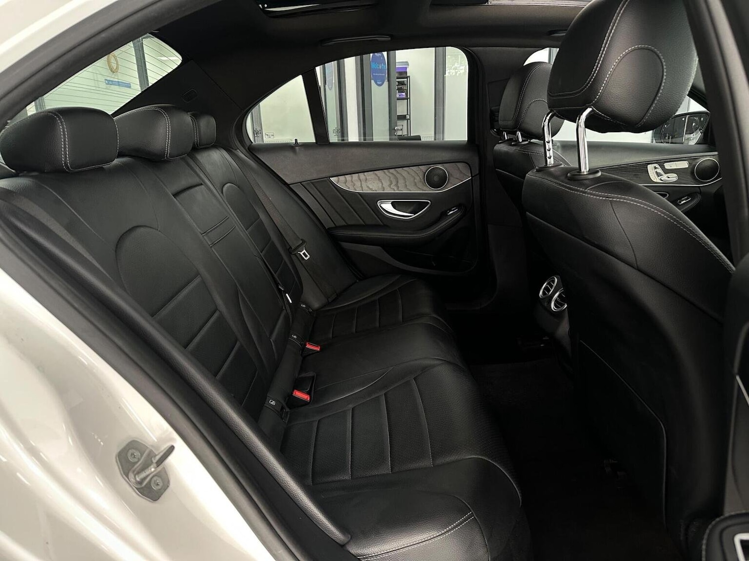 Used Mercedes-Benz C Class 2018 for sale - 76877540: Photo 31