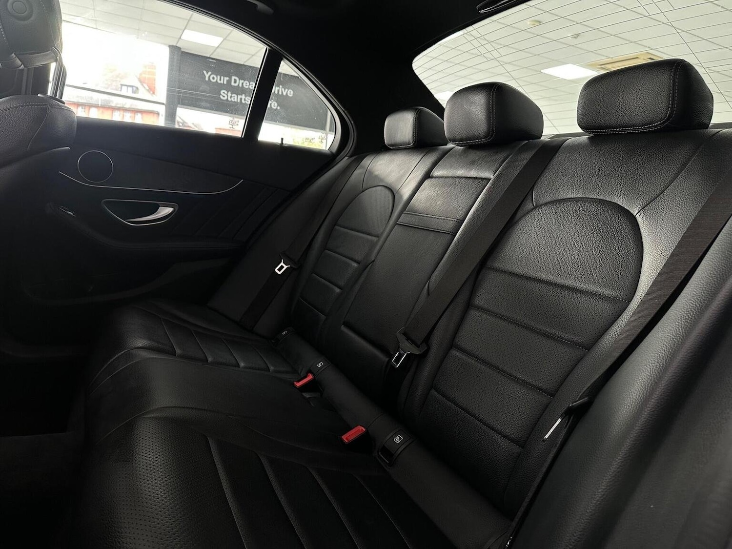 Used Mercedes-Benz C Class 2018 for sale - 76877540: Photo 37