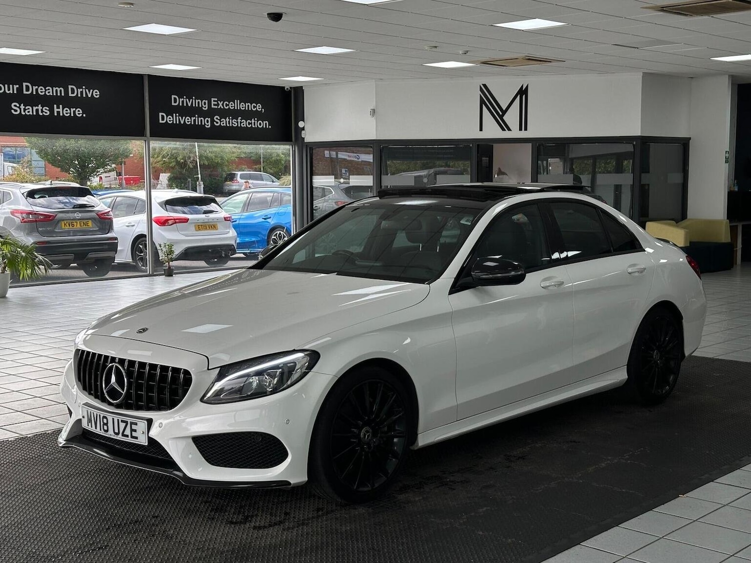 Used Mercedes-Benz C Class 2018 for sale - 76877540: Photo 8