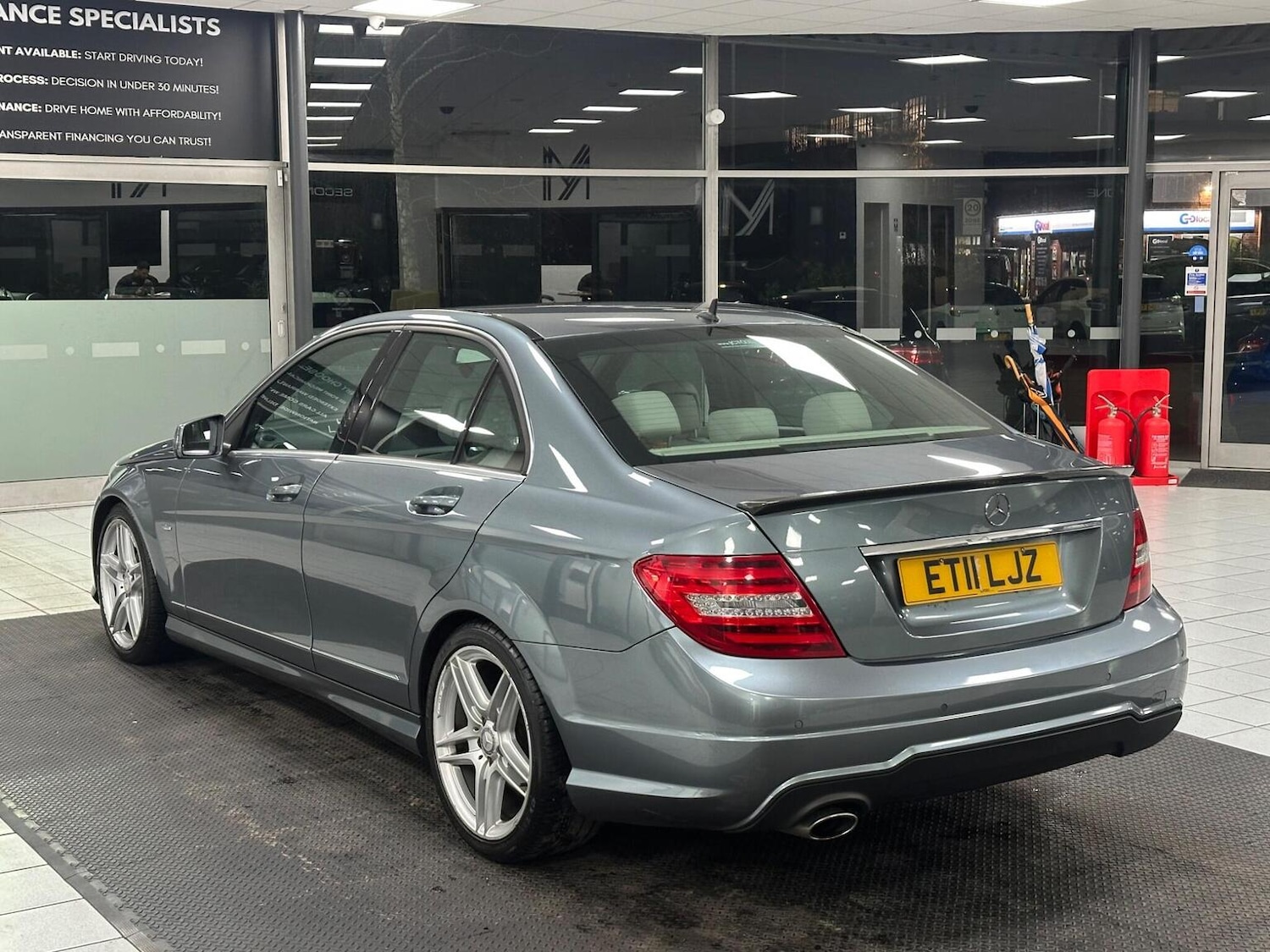 Used Mercedes-Benz C Class 2011 for sale - 76656017: Photo 10