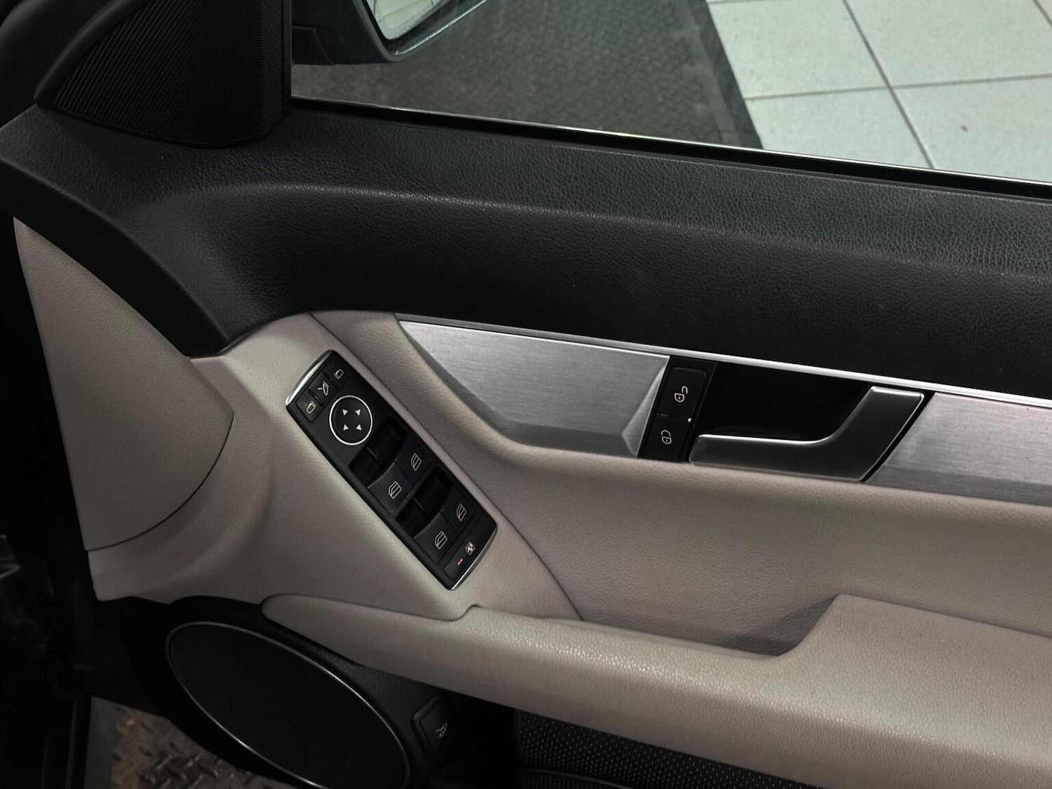 Used Mercedes-Benz C Class 2011 for sale - 76656017: Photo 19