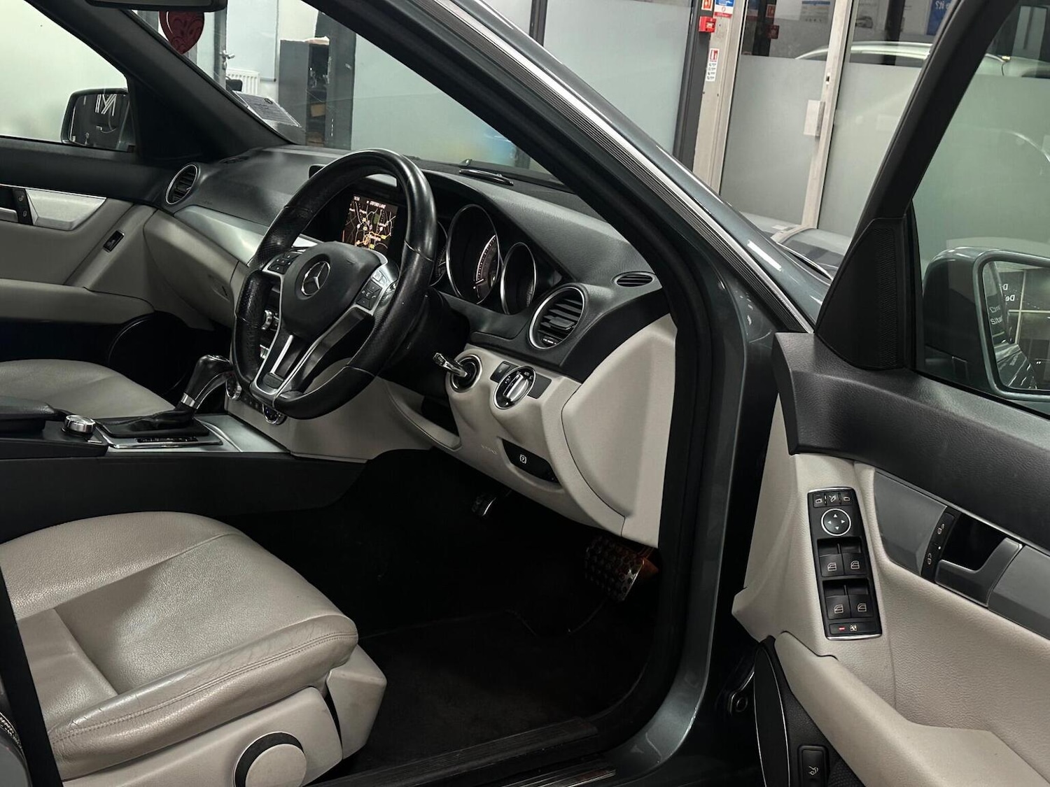 Used Mercedes-Benz C Class 2011 for sale - 76656017: Photo 20