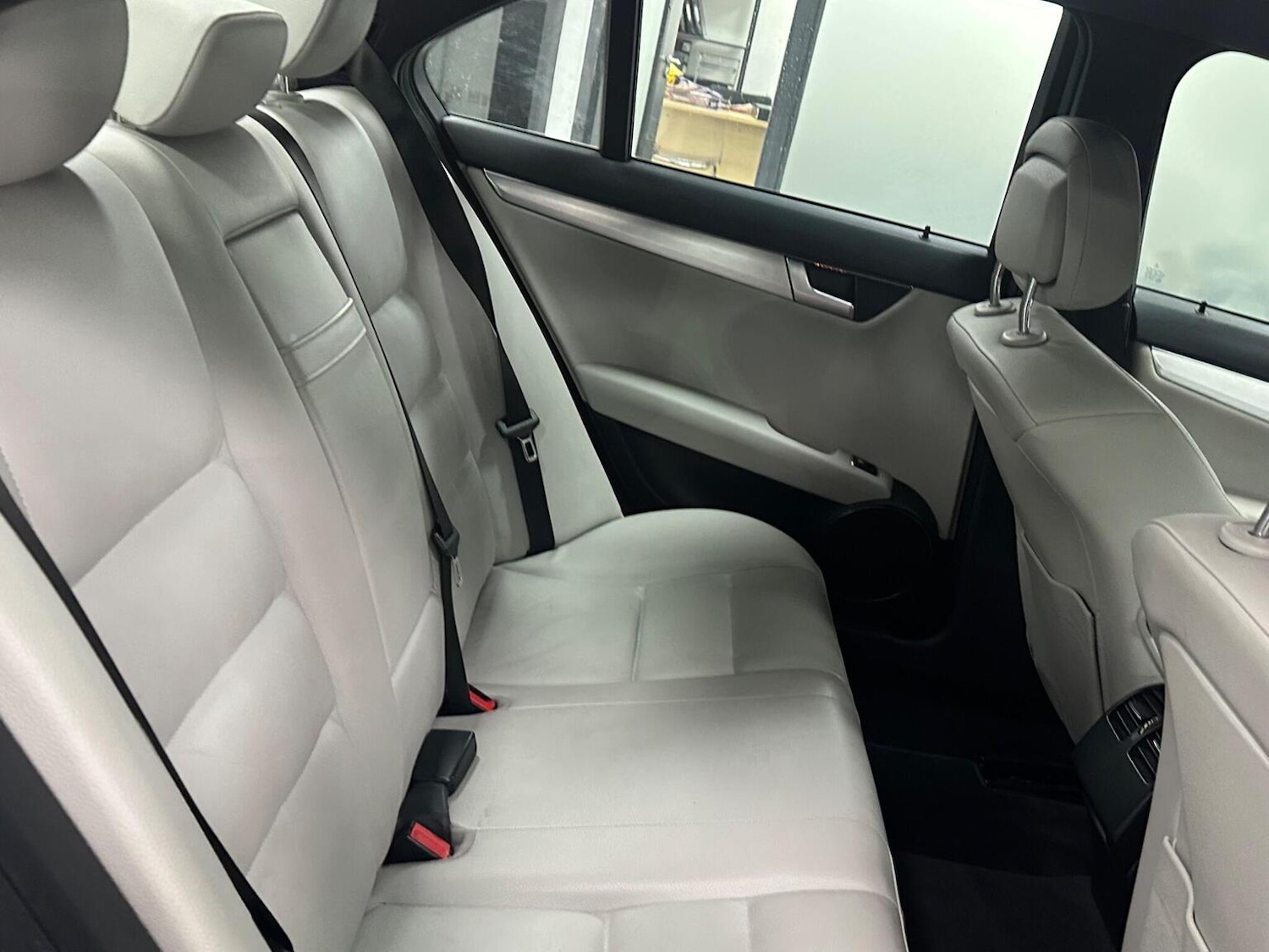 Used Mercedes-Benz C Class 2011 for sale - 76656017: Photo 30