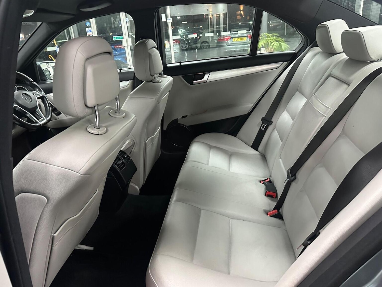 Used Mercedes-Benz C Class 2011 for sale - 76656017: Photo 33