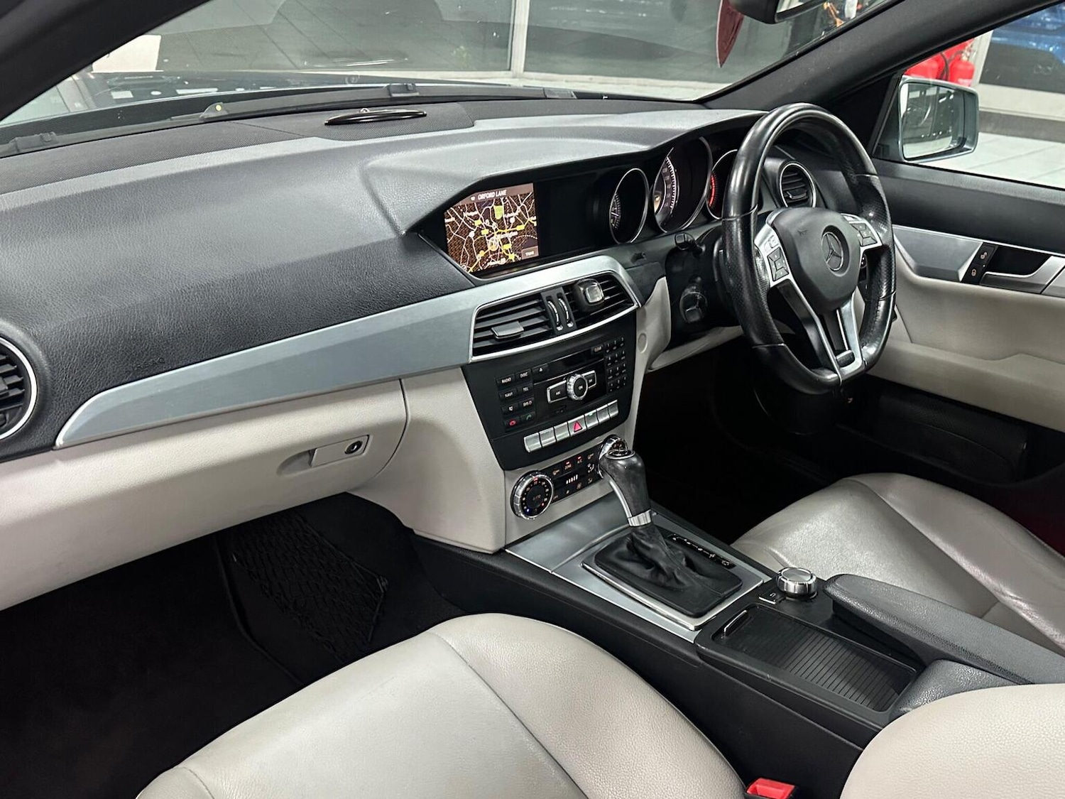 Used Mercedes-Benz C Class 2011 for sale - 76656017: Photo 35