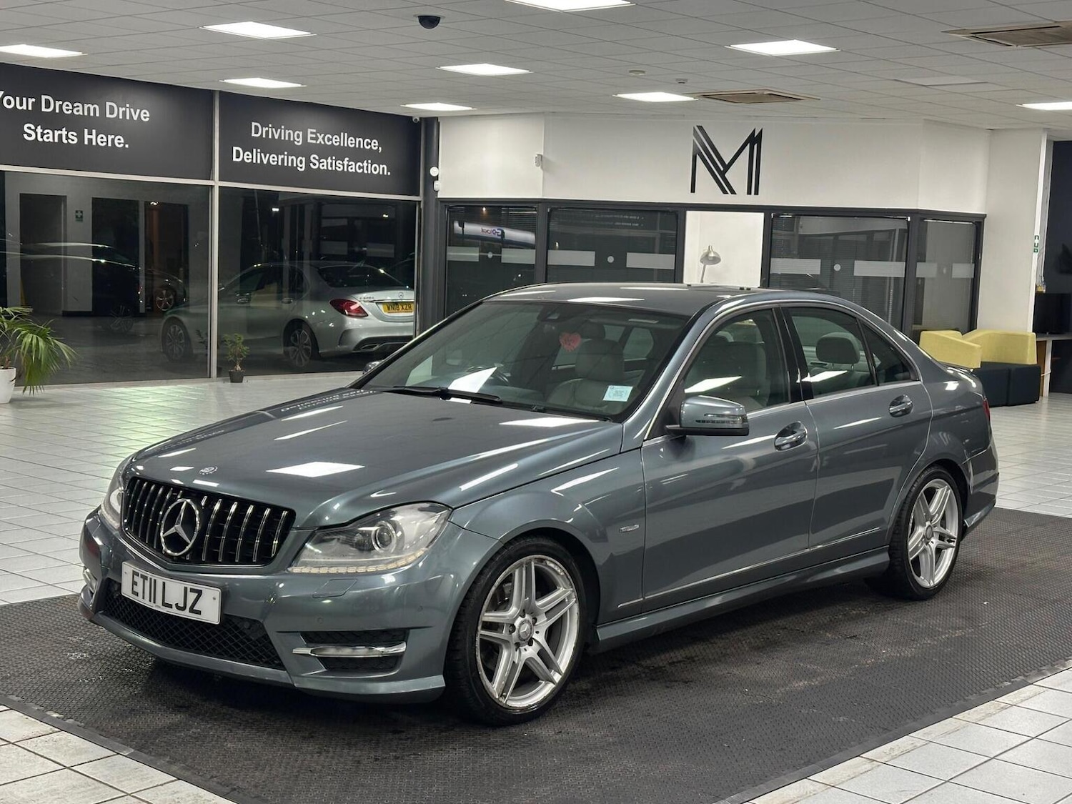 Used Mercedes-Benz C Class 2011 for sale - 76656017: Photo 5