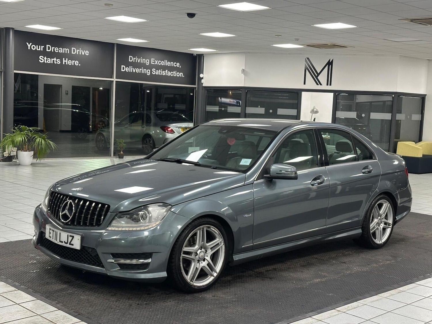 Used Mercedes-Benz C Class 2011 for sale - 76656017: Photo 6