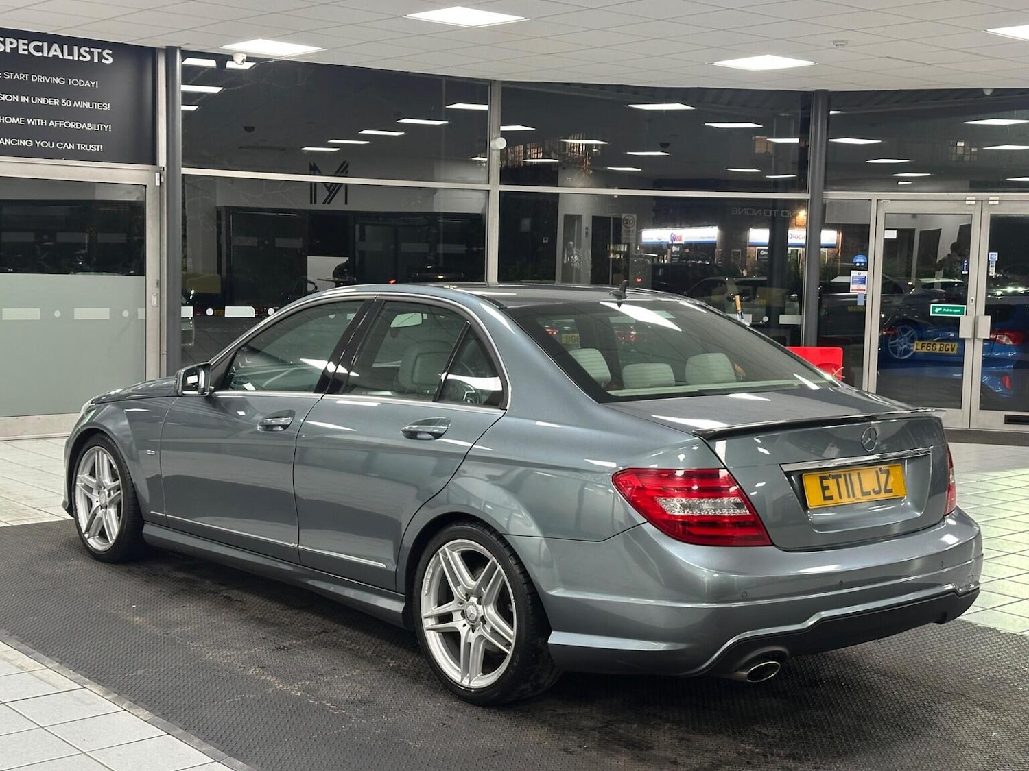 Used Mercedes-Benz C Class 2011 for sale - 76656017: Photo 8