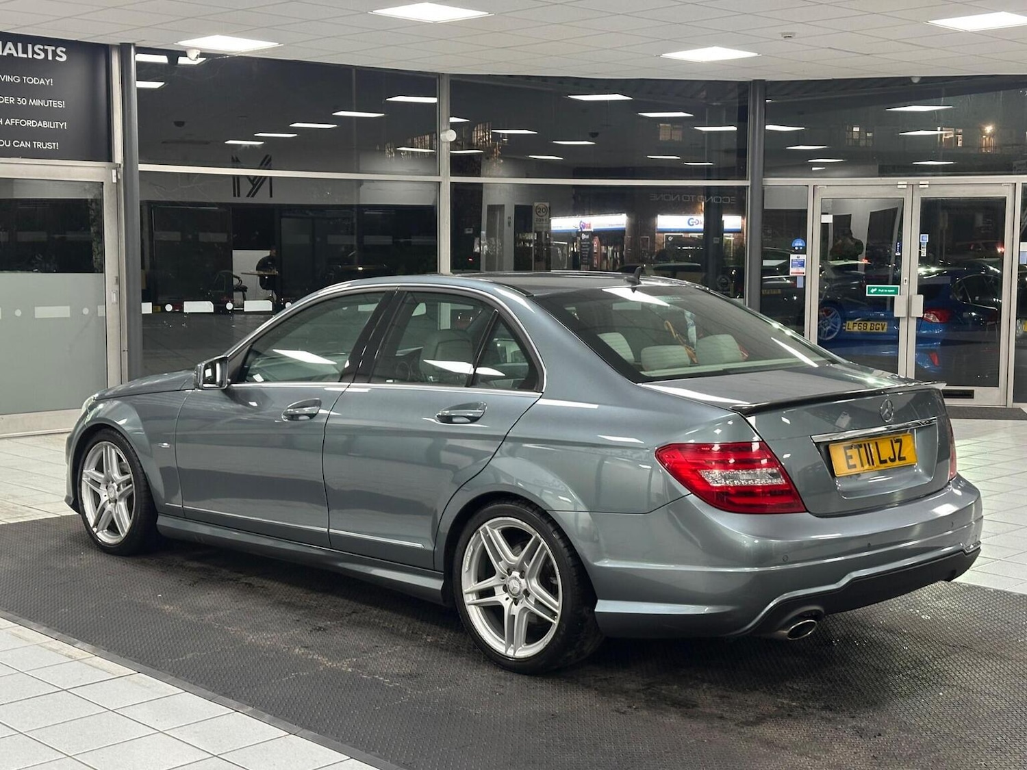 Used Mercedes-Benz C Class 2011 for sale - 76656017: Photo 9