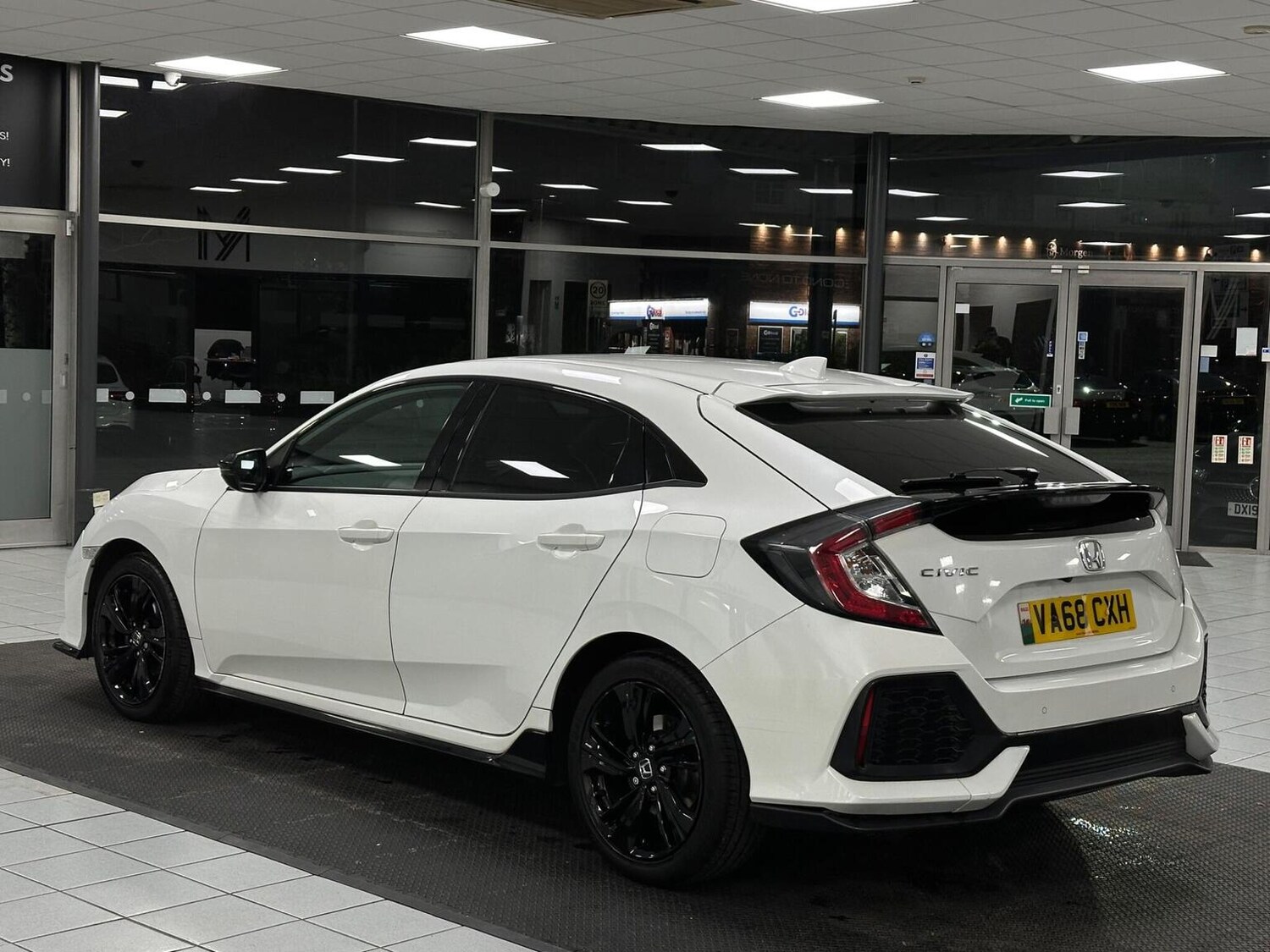 Used Honda Civic 2019 for sale - 76656086: Photo 11