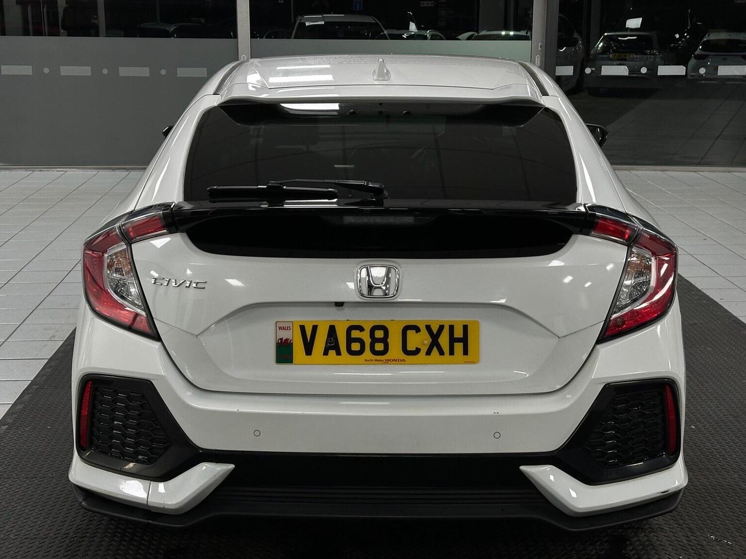 Used Honda Civic 2019 for sale - 76656086: Photo 12