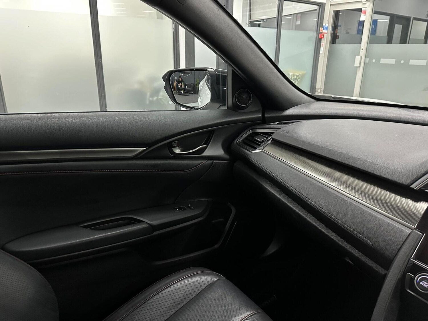 Used Honda Civic 2019 for sale - 76656086: Photo 30