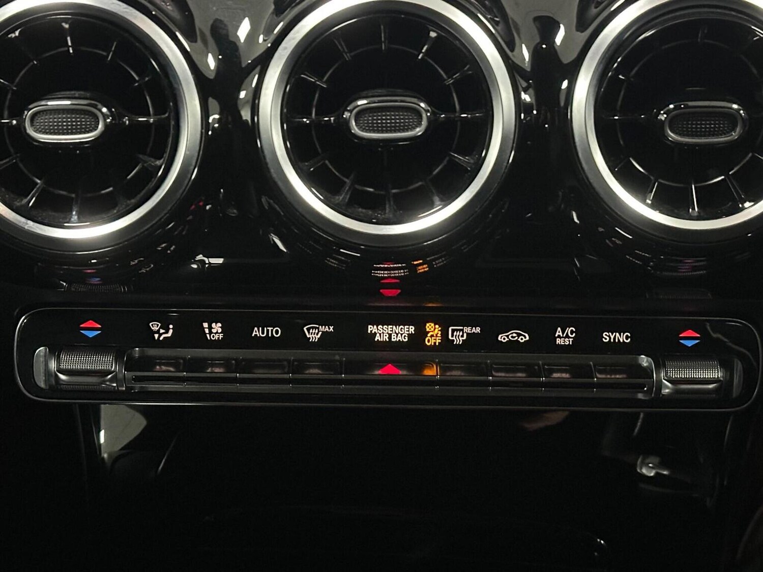 Used Mercedes-Benz CLA 2019 for sale - 76656236: Photo 28