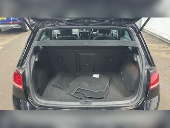 Used Volkswagen Golf 2018 for sale - 76884831: Photo