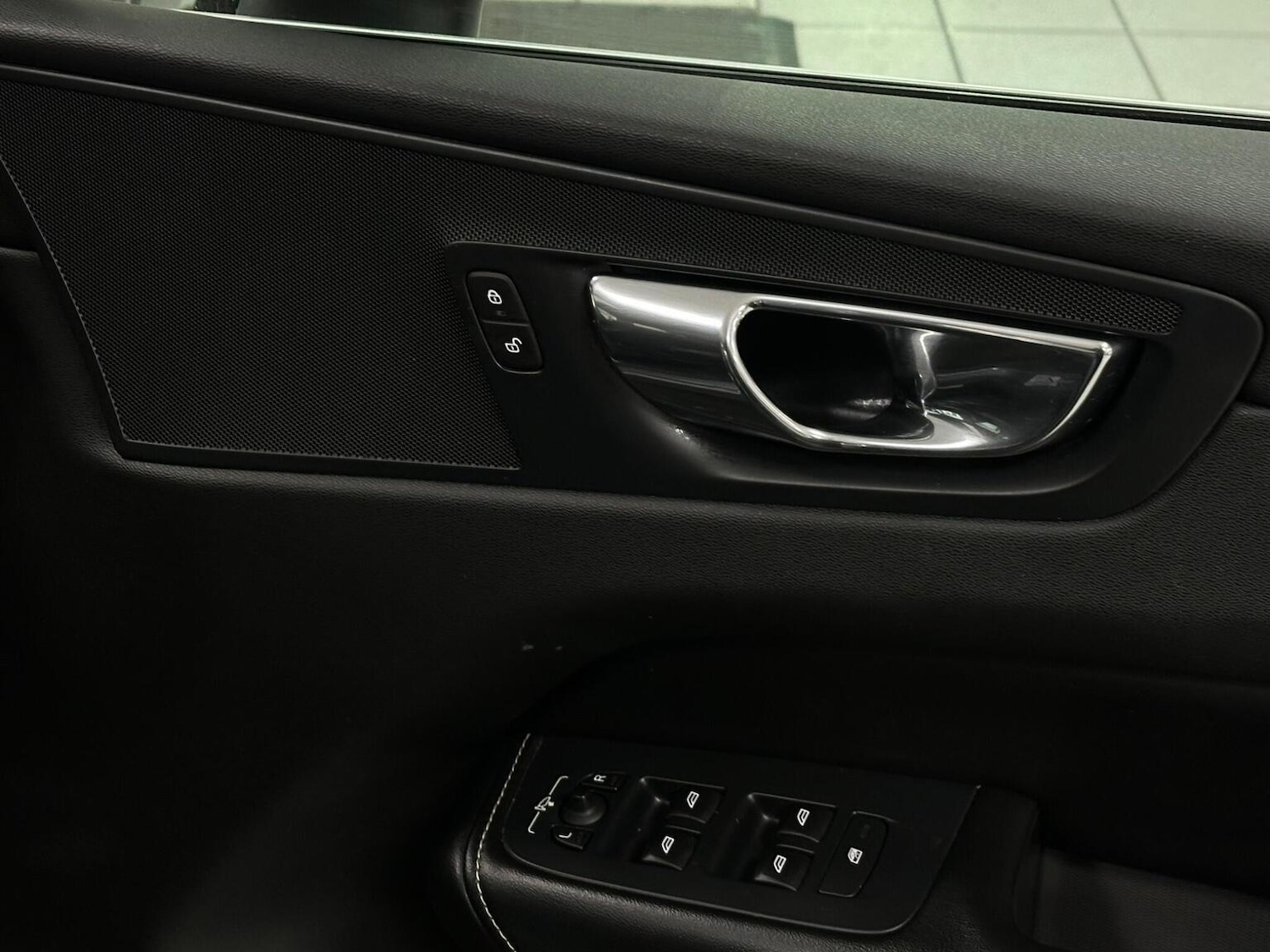 Used Volvo XC60 2018 for sale - 76884888: Photo 19