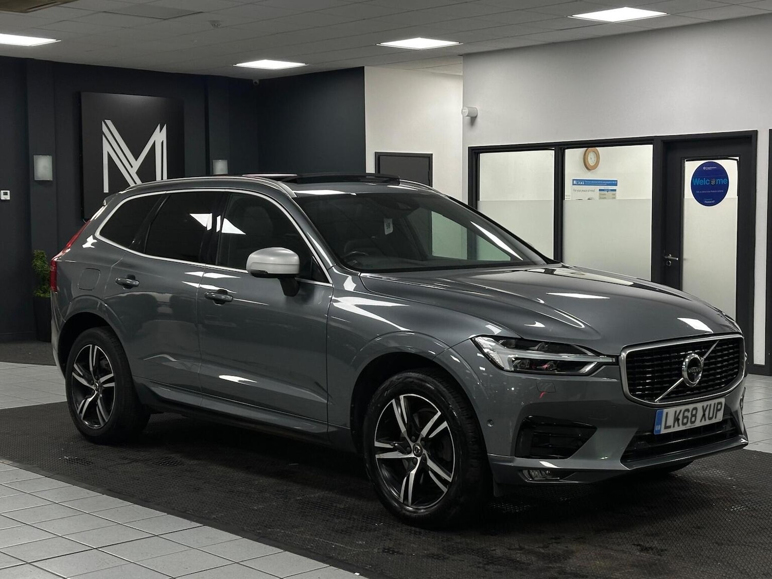 Used Volvo XC60 2018 for sale - 76884888: Photo 2