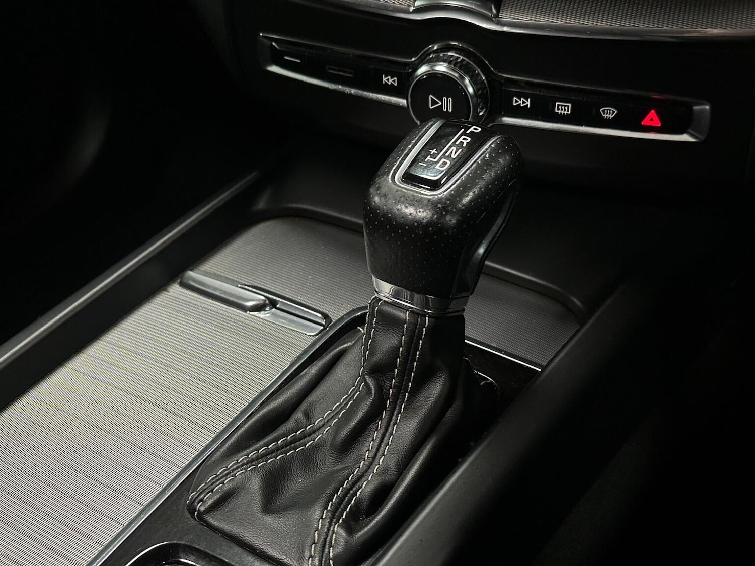 Used Volvo XC60 2018 for sale - 76884888: Photo 24