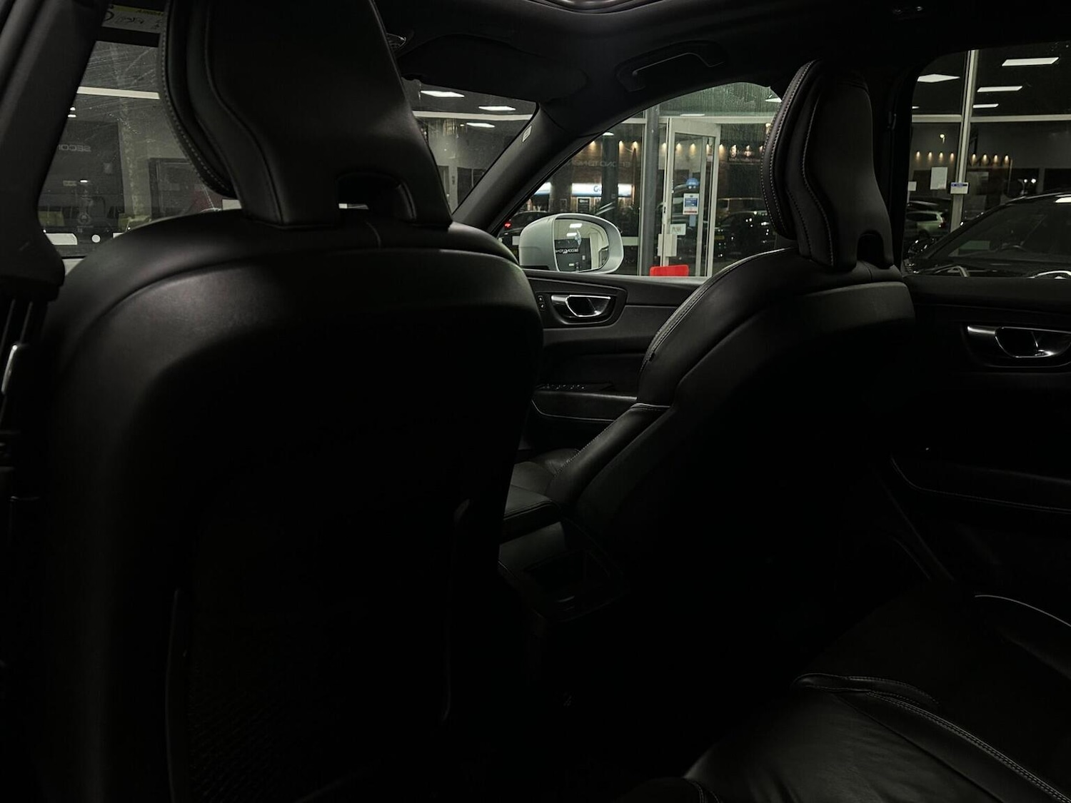 Used Volvo XC60 2018 for sale - 76884888: Photo 36