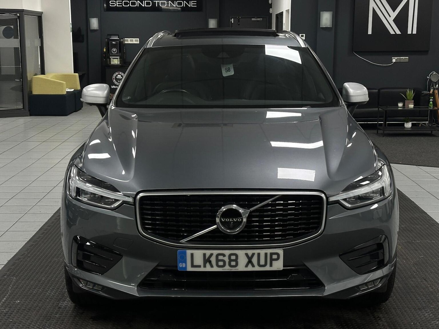 Used Volvo XC60 2018 for sale - 76884888: Photo 4