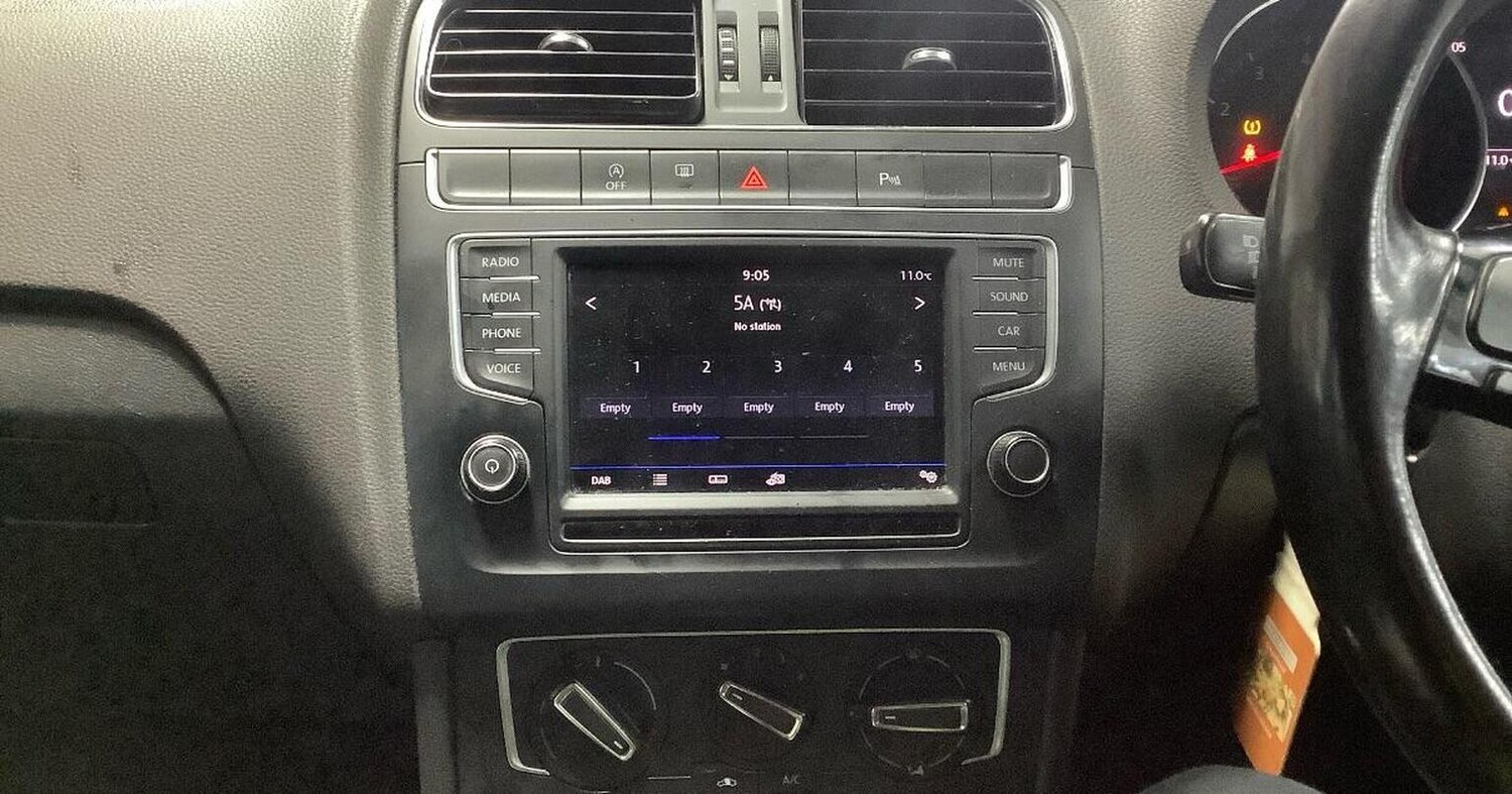 Used Volkswagen Polo 2017 for sale - 76656205: Photo 7