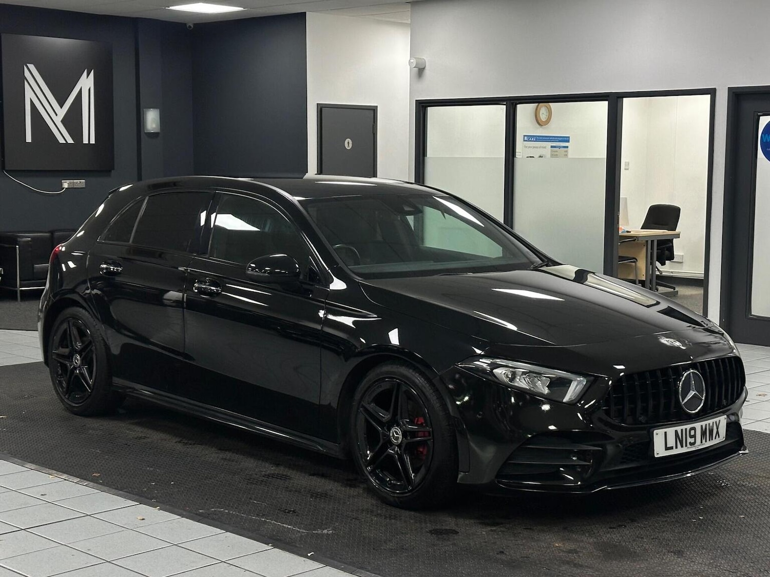 Used Mercedes-Benz A-Class 2019 for sale - 76734797: Photo 2