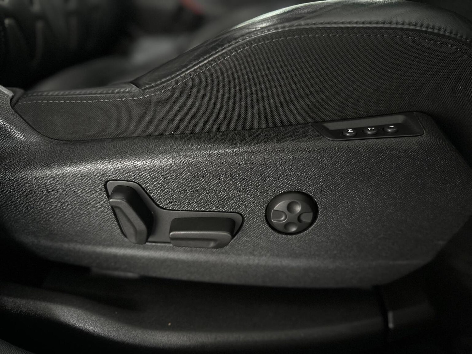 Used Peugeot 3008 2017 for sale - 76830355: Photo 26