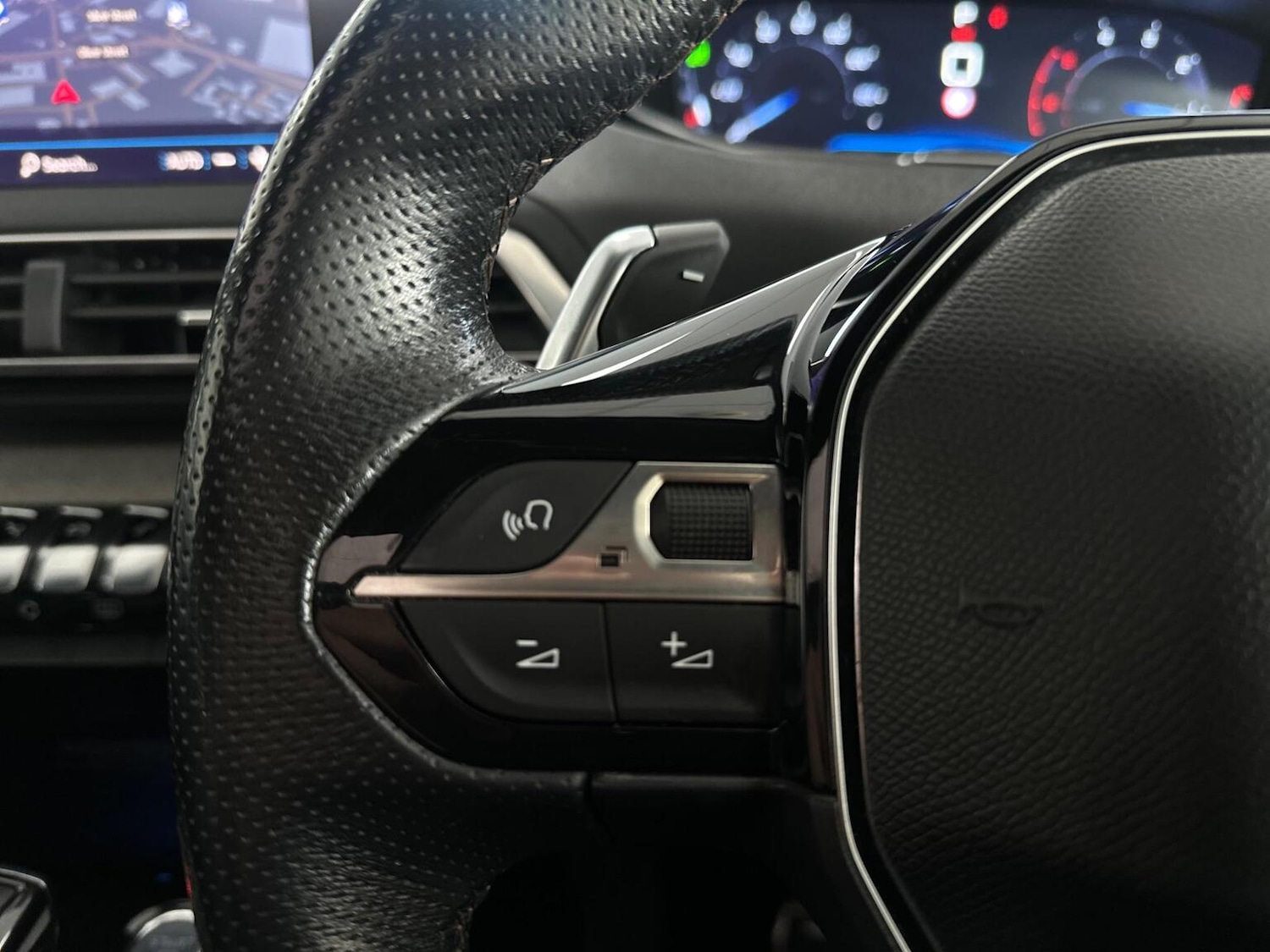 Used Peugeot 3008 2017 for sale - 76830355: Photo 27