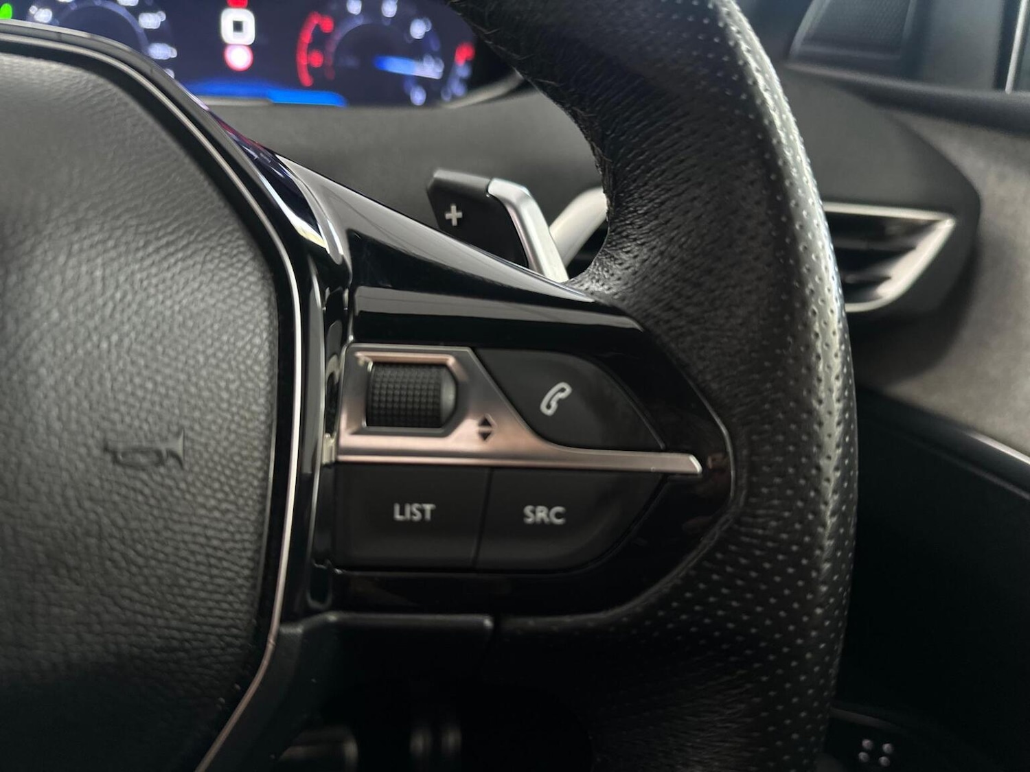 Used Peugeot 3008 2017 for sale - 76830355: Photo 28