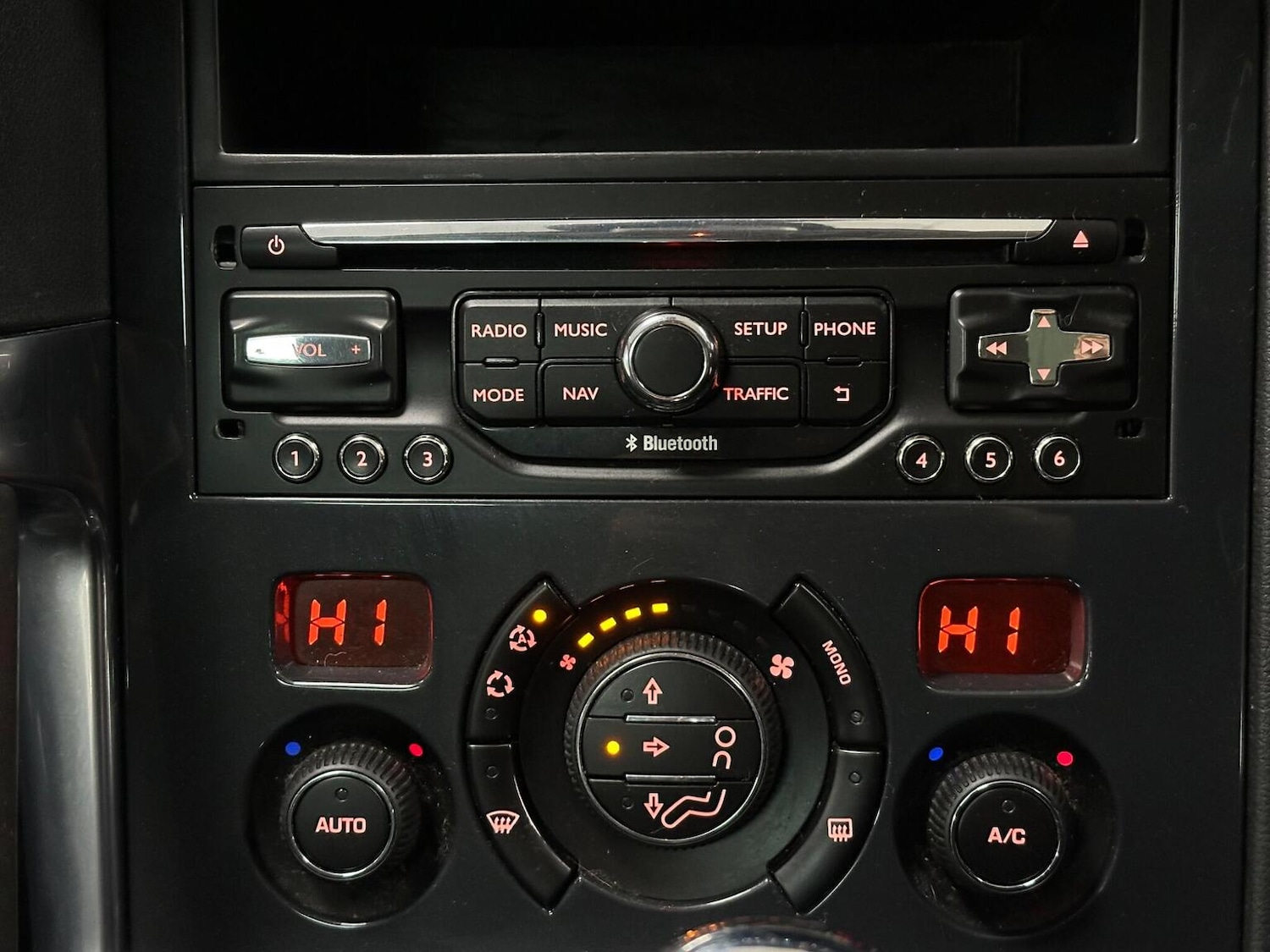 Used Peugeot 3008 2014 for sale - 77154401: Photo 22