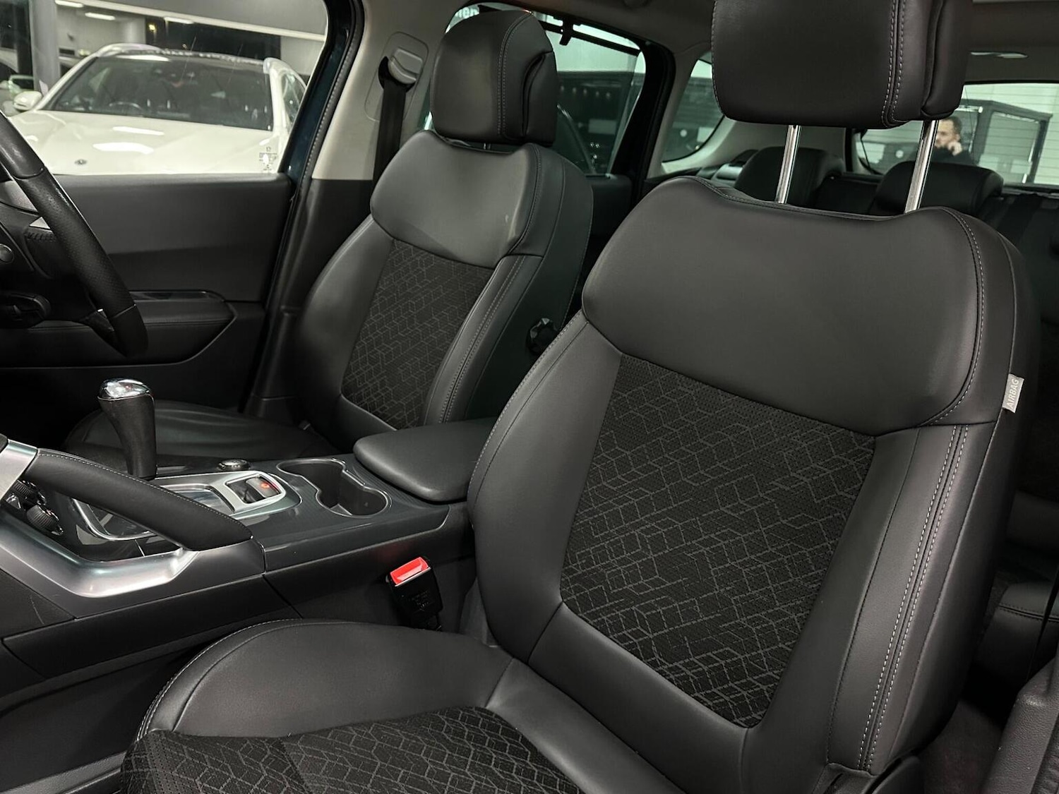 Used Peugeot 3008 2014 for sale - 77154401: Photo 34