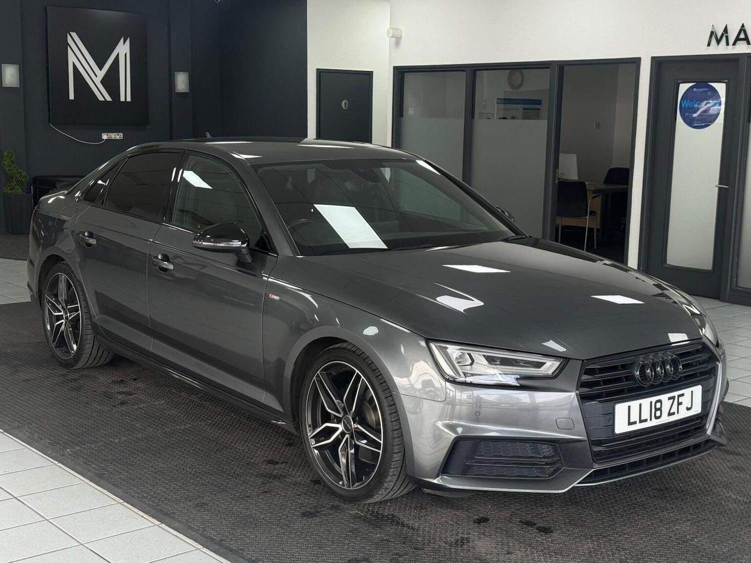 Used Audi A4 2018 for sale - 76877574: Photo 3