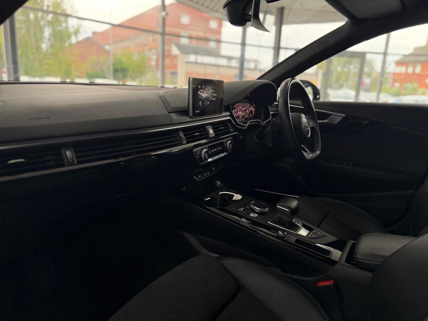 Used Audi A4 2018 for sale - 76877574: Photo 41