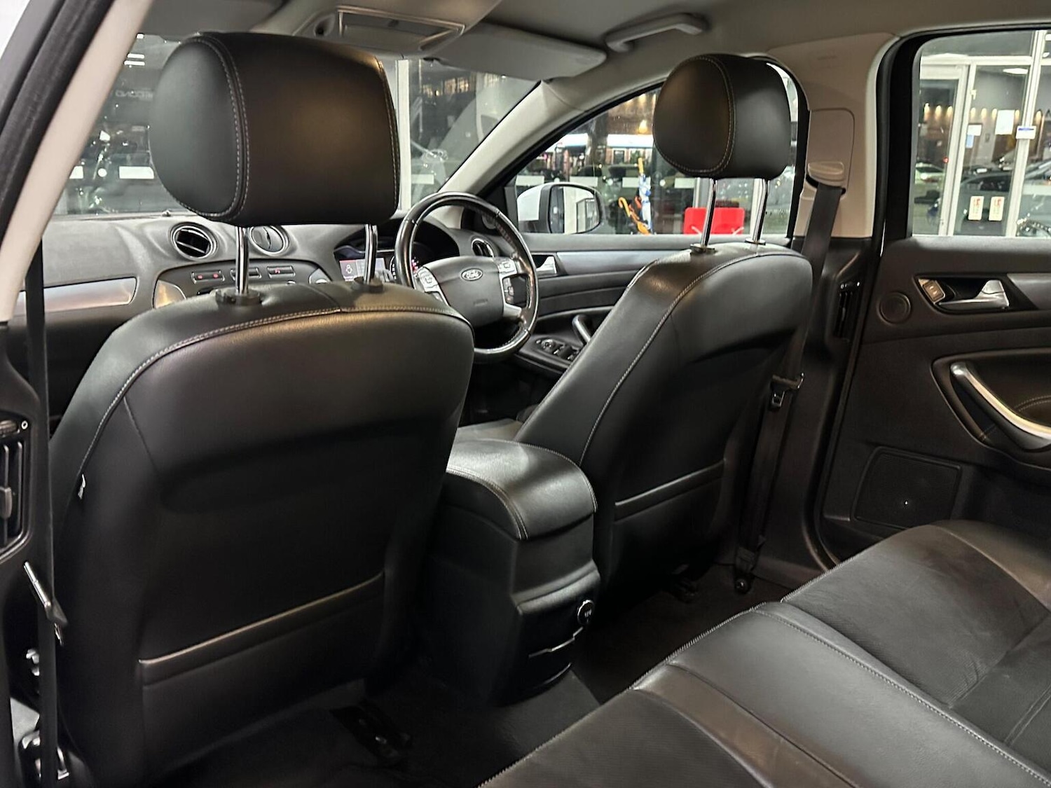 Used Ford Mondeo 2012 for sale - 76656127: Photo 26