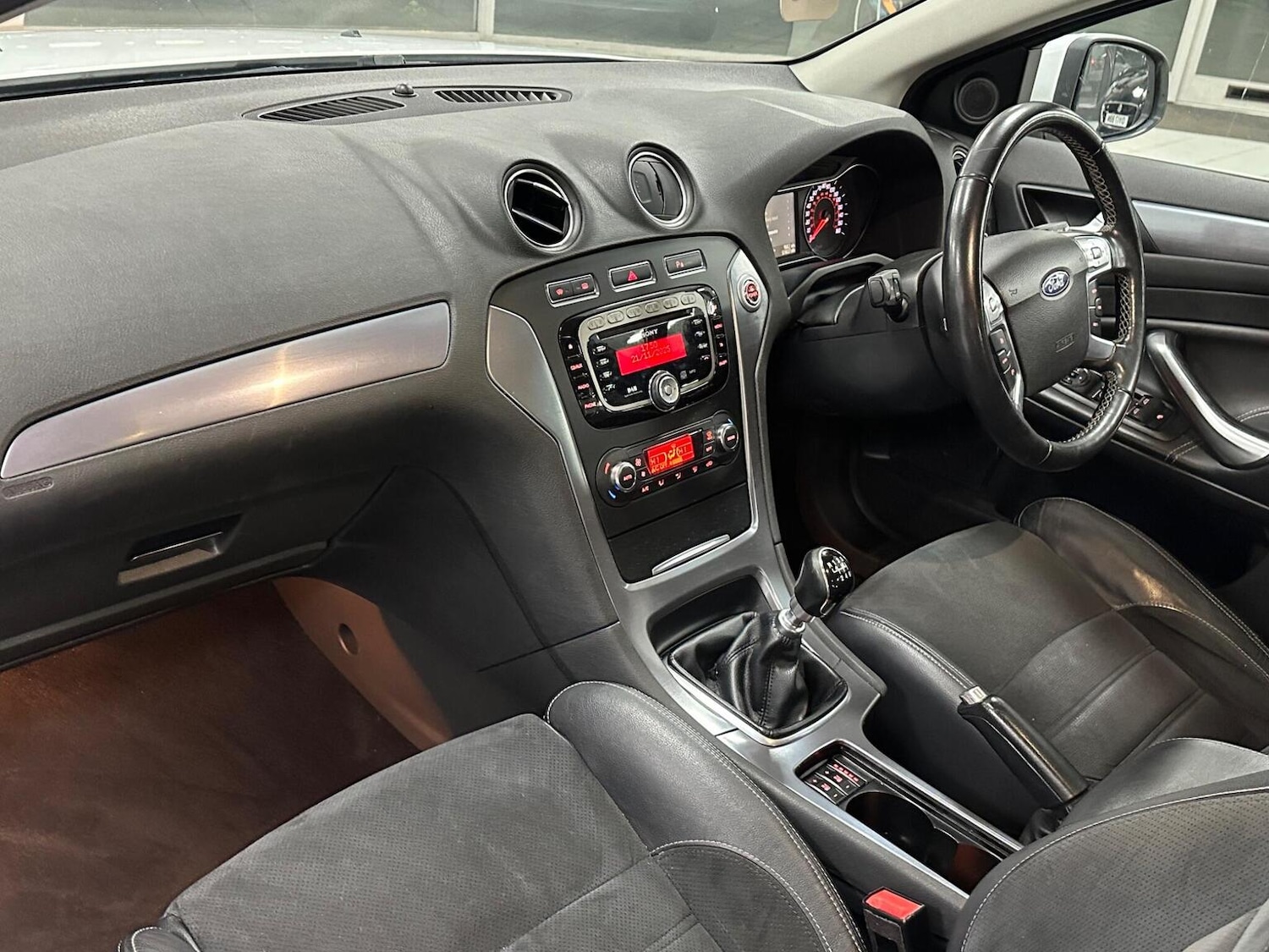 Used Ford Mondeo 2012 for sale - 76656127: Photo 29