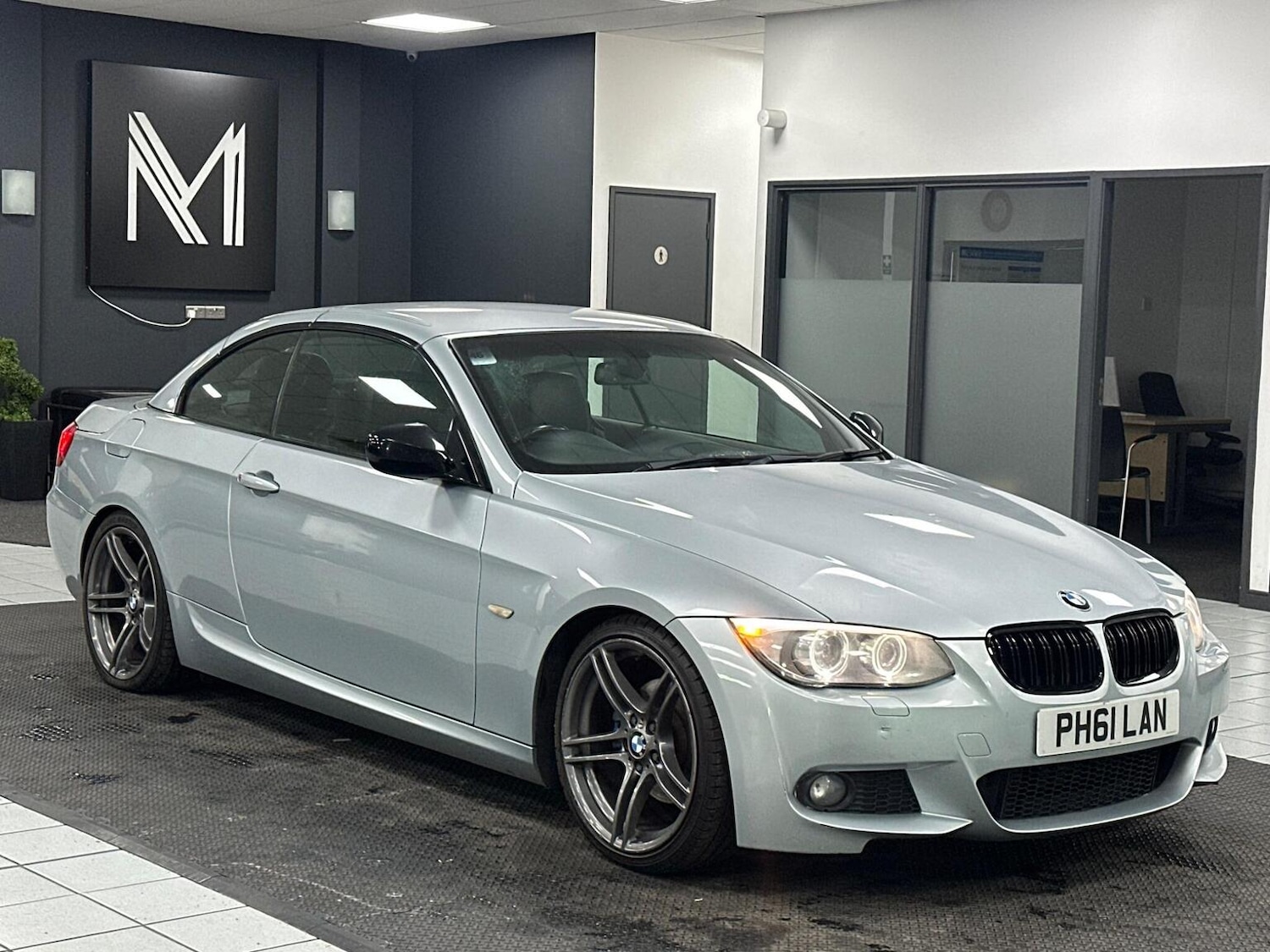 Used BMW 3 Series 2012 for sale - 76896983: Photo 2