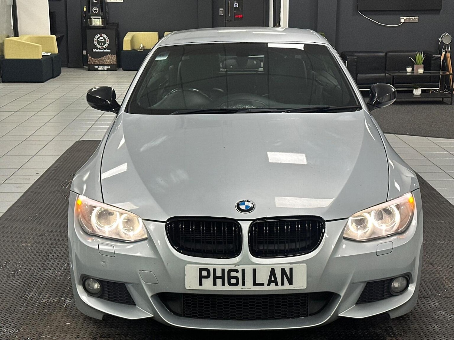 Used BMW 3 Series 2012 for sale - 76896983: Photo 3