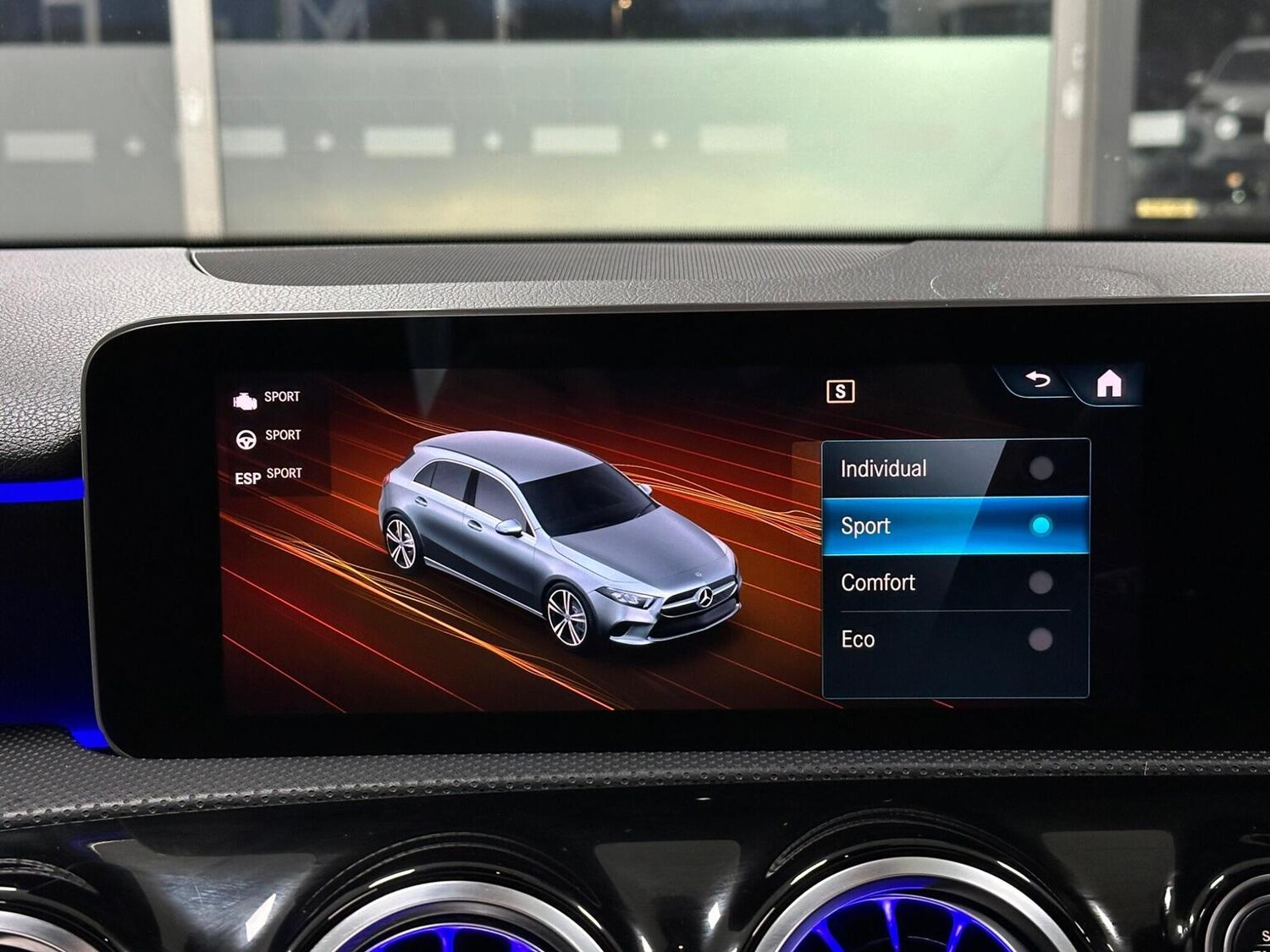 Used Mercedes-Benz A-Class 2018 for sale - 76656158: Photo 31