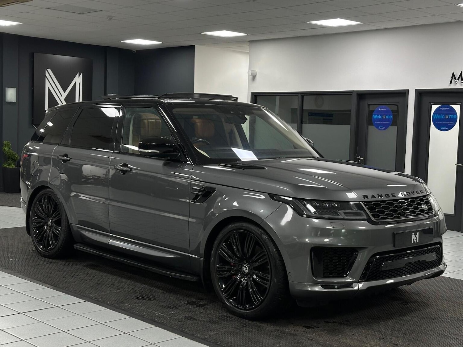 Used Land Rover Range Rover Sport 2018 for sale - 77008172: Photo 1