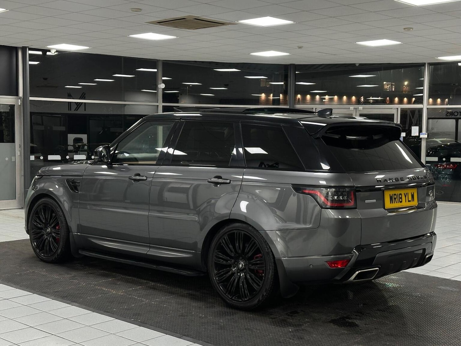 Used Land Rover Range Rover Sport 2018 for sale - 77008172: Photo 10