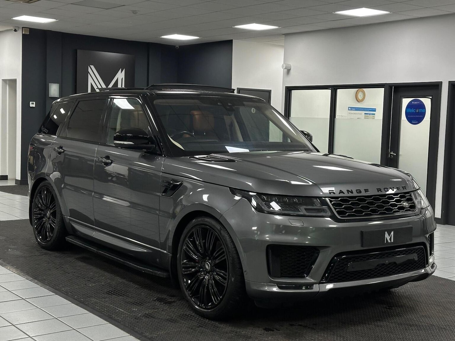 Used Land Rover Range Rover Sport 2018 for sale - 77008172: Photo 2