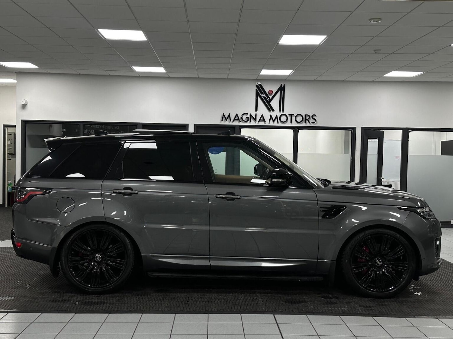 Used Land Rover Range Rover Sport 2018 for sale - 77008172: Photo 3