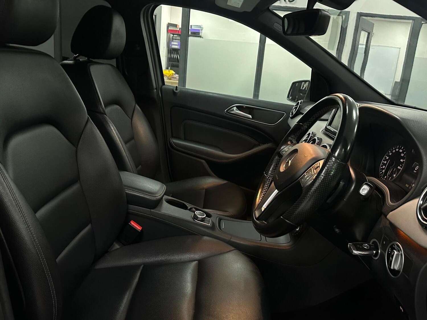 Used Mercedes-Benz B Class 2014 for sale - 76656087: Photo 21