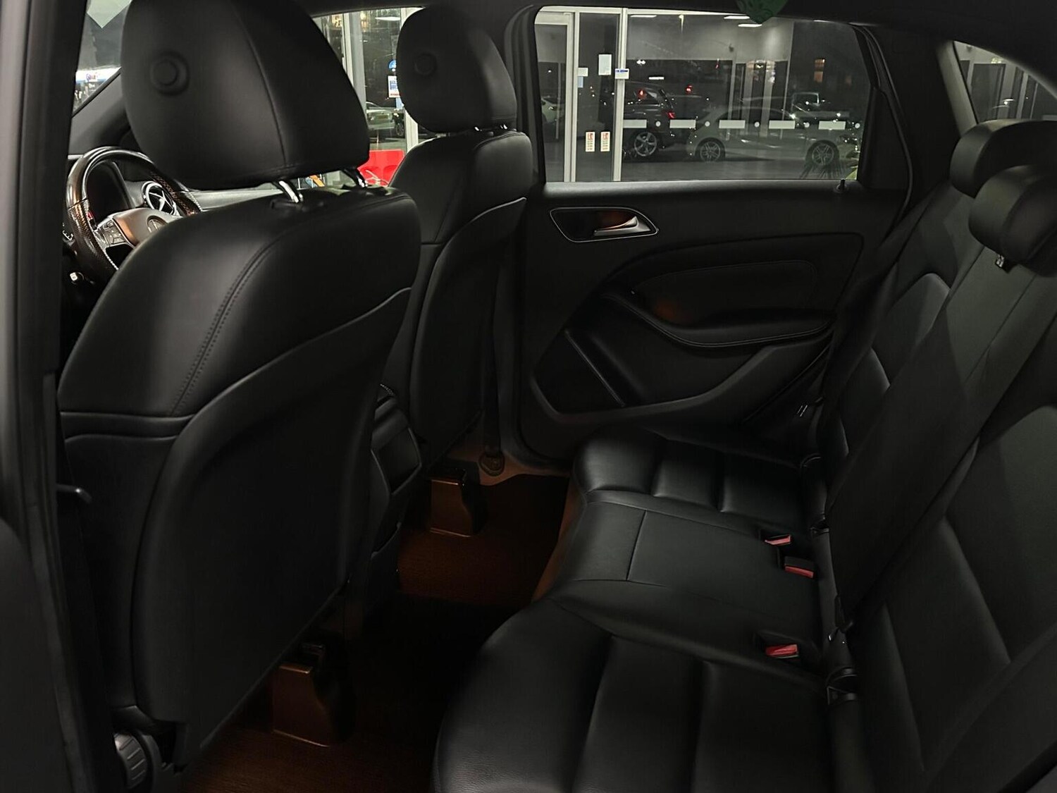 Used Mercedes-Benz B Class 2014 for sale - 76656087: Photo 35