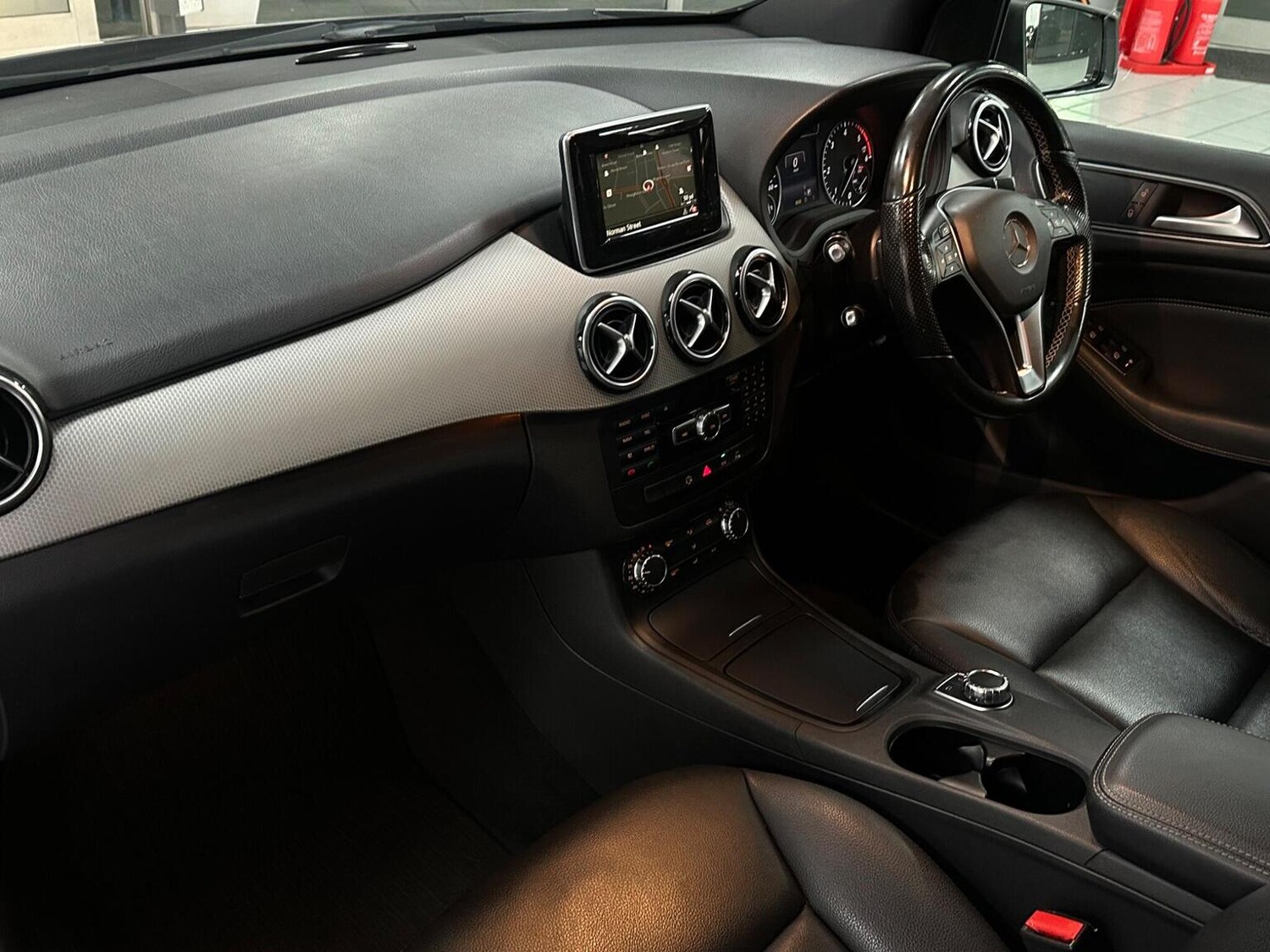 Used Mercedes-Benz B Class 2014 for sale - 76656087: Photo 37