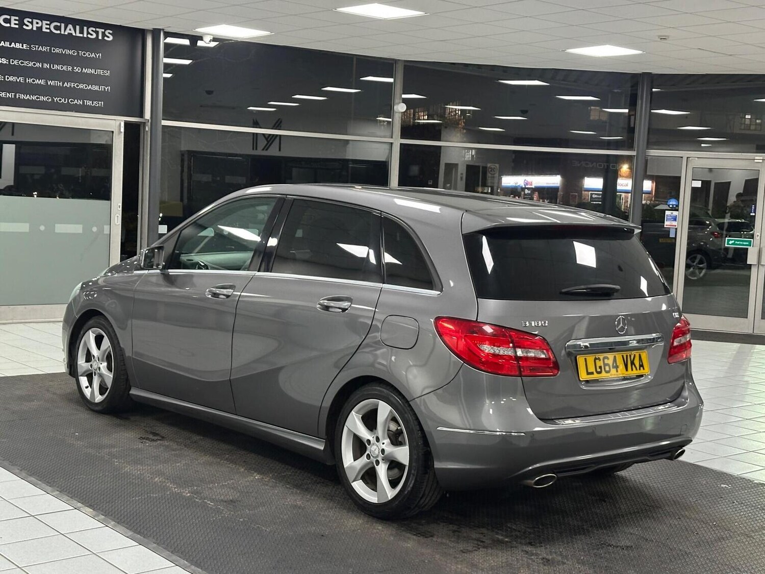 Used Mercedes-Benz B Class 2014 for sale - 76656087: Photo 8