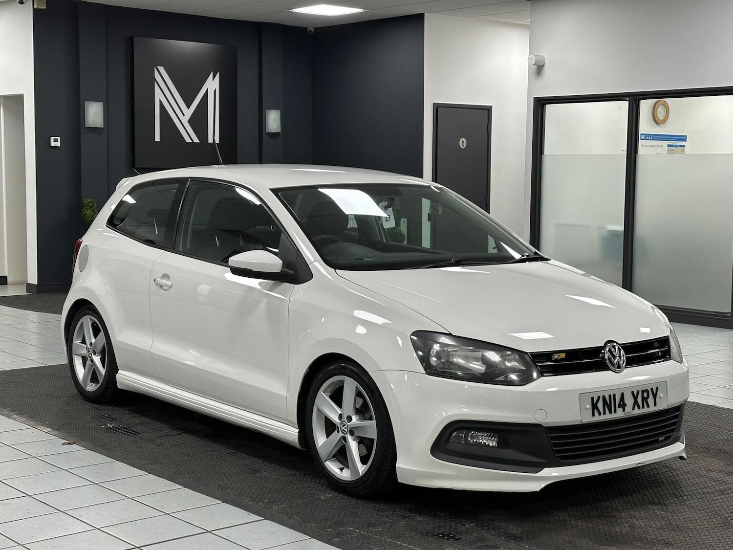 Used Volkswagen Polo 2014 for sale - 76935332: Photo 1