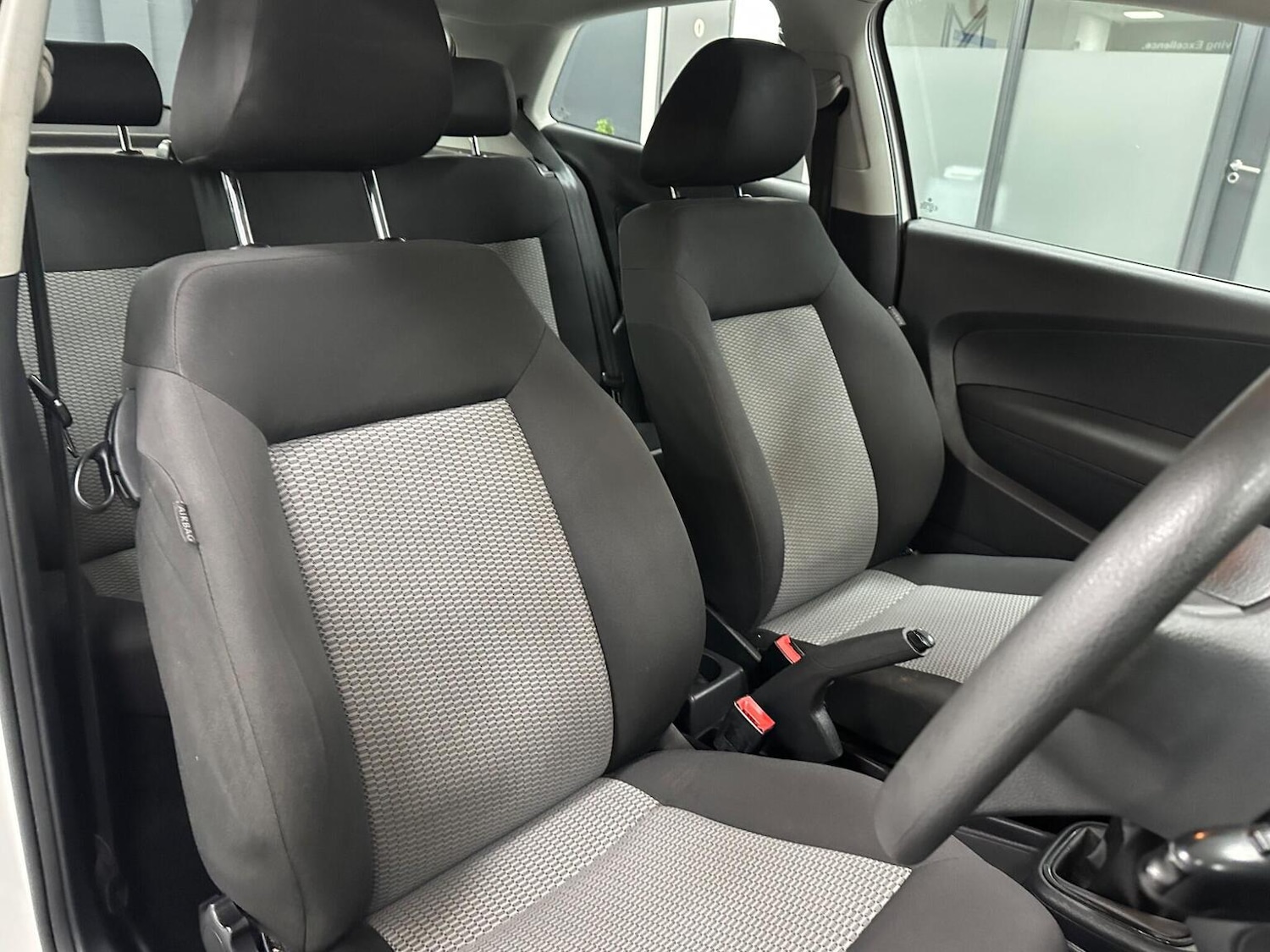 Used Volkswagen Polo 2014 for sale - 76935332: Photo 15