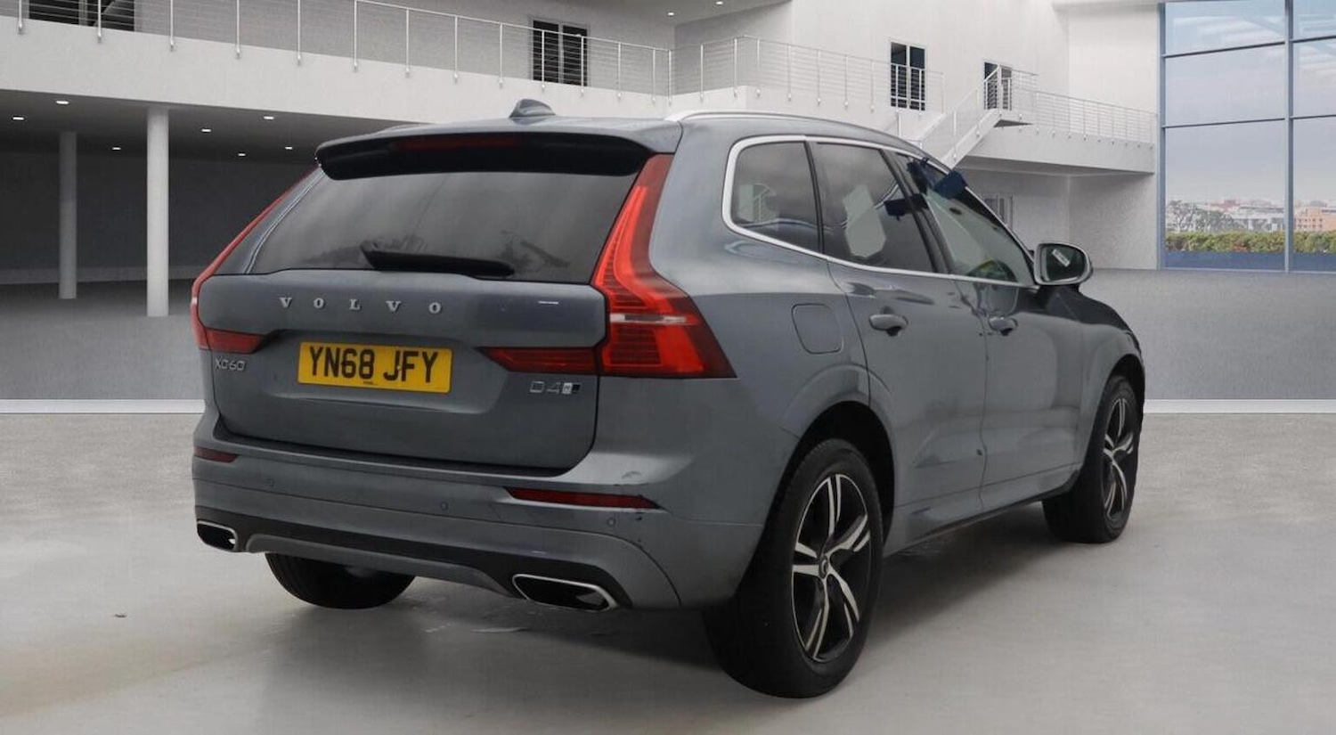 Used Volvo XC60 2018 for sale - 76884793: Photo 4