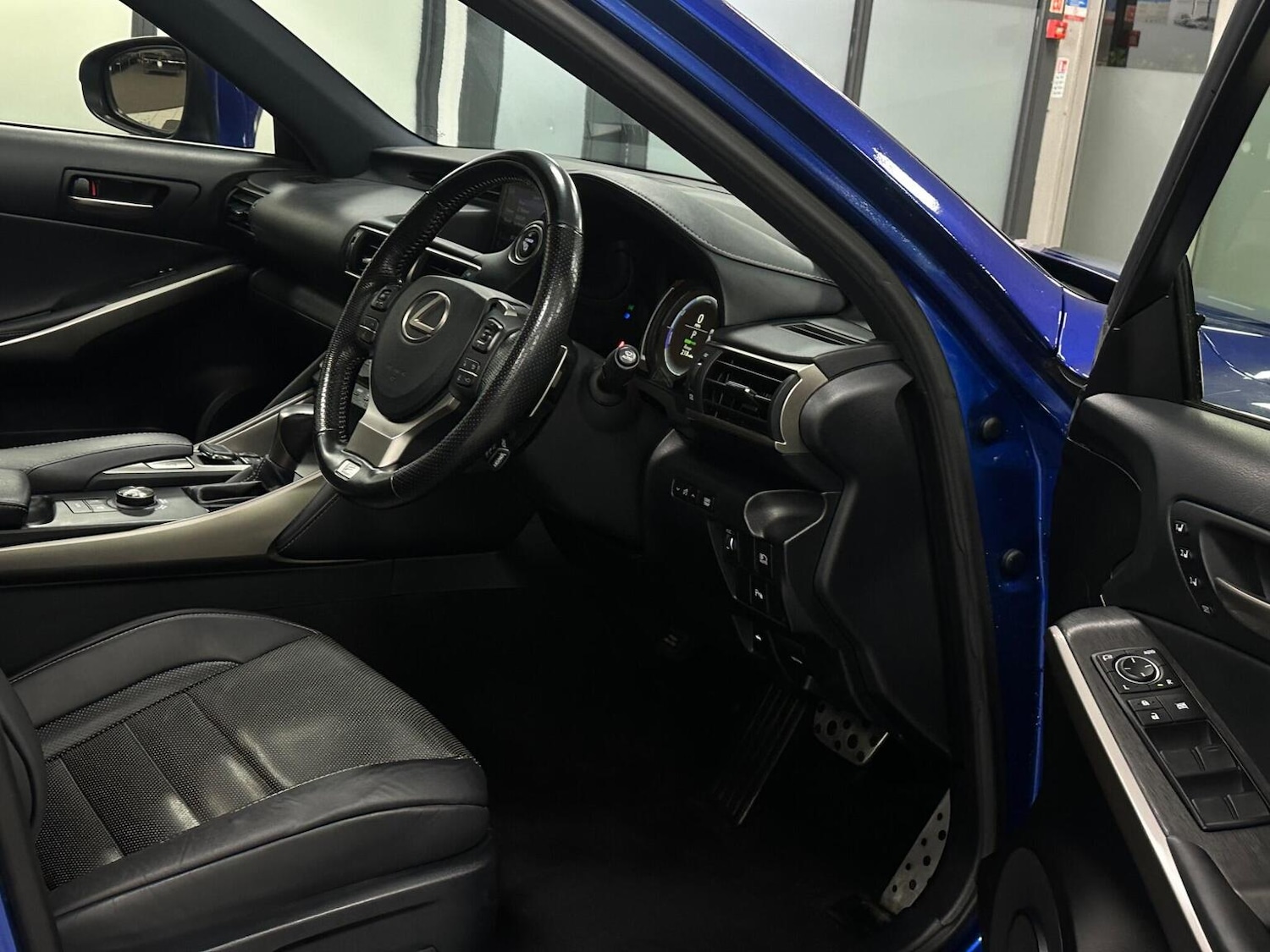 Used Lexus IS 2019 for sale - 76656077: Photo 21